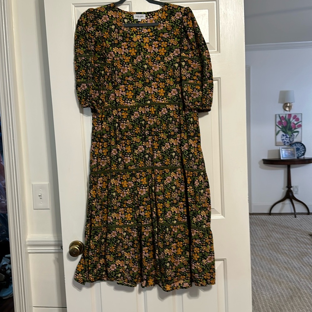 EUC Olivia James dress
